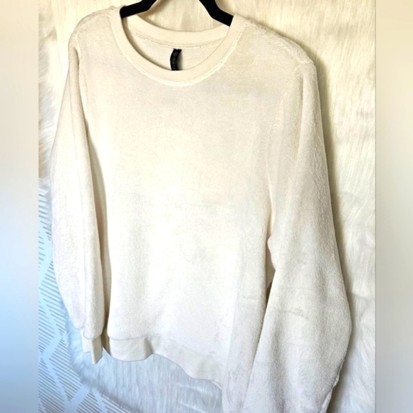 GAIAM Classic Ultra Soft Polar White Pullover Sweater - Picture 2 of 8